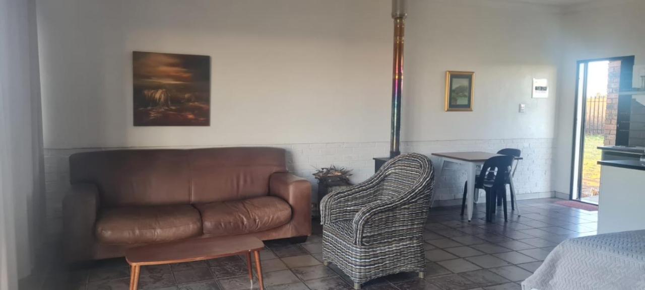 Dewdrop Farm Stay Ermelo Exterior foto